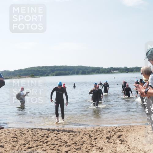 22.06.2025 - Viking Triathlon MichiJ http://msf.ph/oto/8102232 22.06.2025 10:45:57 Schwimmen 95, 217, 342, 360, 372, 425, 468, 525, 615, 621, 633 meine-sportfotos.de