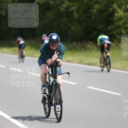 22.06.2025 - Viking Triathlon Yannick Fuchs http://msf.ph/oto/8102271 22.06.2025 12:05:16 Radfahren 37, 50, 197, 202, 205, 286, 364, 474, 550 meine-sportfotos.de