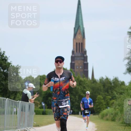 22.06.2025 - Viking Triathlon H.Heesch http://msf.ph/oto/8102274 22.06.2025 12:57:16 Laufen 52, 352, 355 meine-sportfotos.de