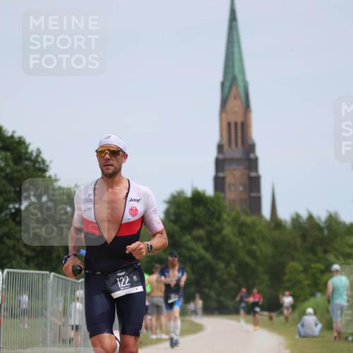 22.06.2025 - Viking Triathlon H.Heesch http://msf.ph/oto/8102281 22.06.2025 13:19:16 Laufen 122, 368, 437, 632 meine-sportfotos.de