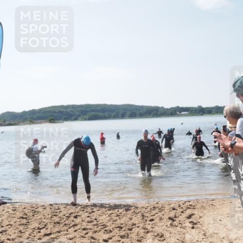22.06.2025 - Viking Triathlon MichiJ http://msf.ph/oto/8102282 22.06.2025 10:45:58 Schwimmen 217, 342, 360, 372, 425, 468, 525, 615, 621, 633, 647 meine-sportfotos.de