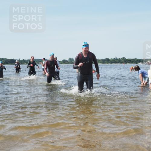 22.06.2025 - Viking Triathlon KatJ http://msf.ph/oto/8102288 22.06.2025 10:34:10 Schwimmen 46, 70, 294, 297, 429, 478, 527, 532, 540, 618, 635 meine-sportfotos.de