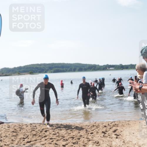 22.06.2025 - Viking Triathlon MichiJ http://msf.ph/oto/8102289 22.06.2025 10:45:58 Schwimmen 217, 342, 360, 372, 425, 468, 525, 615, 621, 633, 647 meine-sportfotos.de