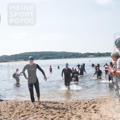 22.06.2025 - Viking Triathlon MichiJ http://msf.ph/oto/8102312 22.06.2025 10:45:58 Schwimmen 217, 342, 360, 372, 425, 468, 525, 615, 621, 633, 647 meine-sportfotos.de