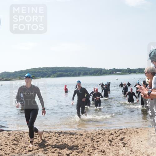 22.06.2025 - Viking Triathlon MichiJ http://msf.ph/oto/8102320 22.06.2025 10:45:59 Schwimmen 217, 342, 360, 372, 425, 468, 525, 615, 621, 633, 647 meine-sportfotos.de