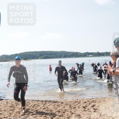 22.06.2025 - Viking Triathlon MichiJ http://msf.ph/oto/8102328 22.06.2025 10:45:59 Schwimmen 217, 342, 360, 372, 425, 468, 525, 615, 621, 633, 647 meine-sportfotos.de