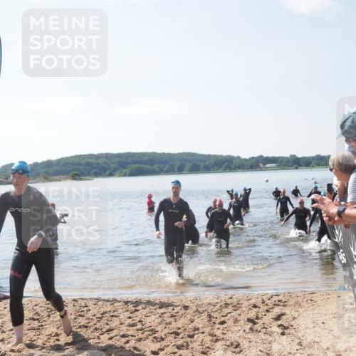 22.06.2025 - Viking Triathlon MichiJ http://msf.ph/oto/8102345 22.06.2025 10:45:59 Schwimmen 217, 342, 360, 372, 425, 468, 525, 615, 621, 633, 647 meine-sportfotos.de