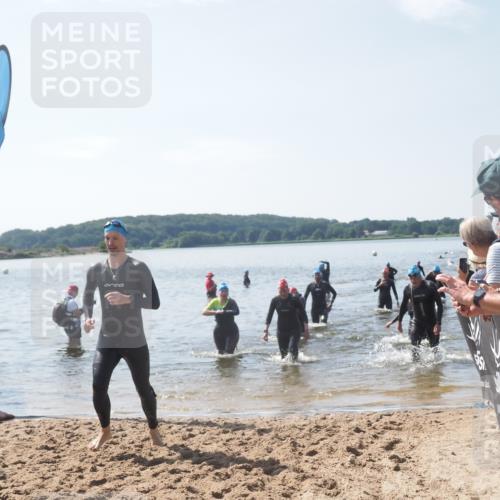 22.06.2025 - Viking Triathlon MichiJ http://msf.ph/oto/8102400 22.06.2025 10:46:01 Schwimmen 217, 342, 360, 372, 468, 525, 615, 621, 633, 647 meine-sportfotos.de