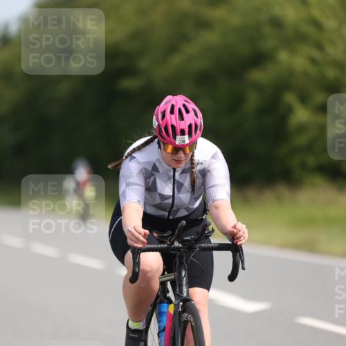 22.06.2025 - Viking Triathlon Yannick Fuchs http://msf.ph/oto/8102412 22.06.2025 11:26:26 Radfahren 61, 236, 659 meine-sportfotos.de
