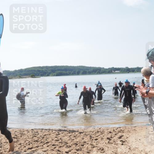 22.06.2025 - Viking Triathlon MichiJ http://msf.ph/oto/8102431 22.06.2025 10:46:02 Schwimmen 217, 342, 360, 372, 468, 525, 615, 621, 633, 647 meine-sportfotos.de