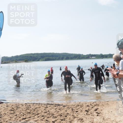 22.06.2025 - Viking Triathlon MichiJ http://msf.ph/oto/8102451 22.06.2025 10:46:02 Schwimmen 217, 342, 360, 372, 468, 525, 615, 621, 633, 647 meine-sportfotos.de