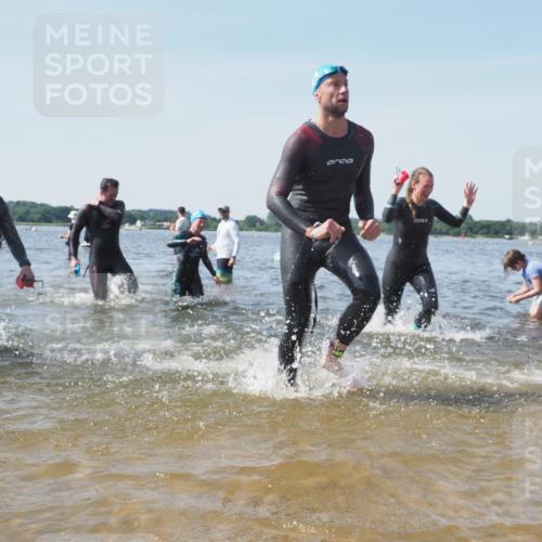 22.06.2025 - Viking Triathlon KatJ http://msf.ph/oto/8102458 22.06.2025 10:34:15 Schwimmen 46, 70, 294, 297, 429, 486, 527, 618, 635 meine-sportfotos.de