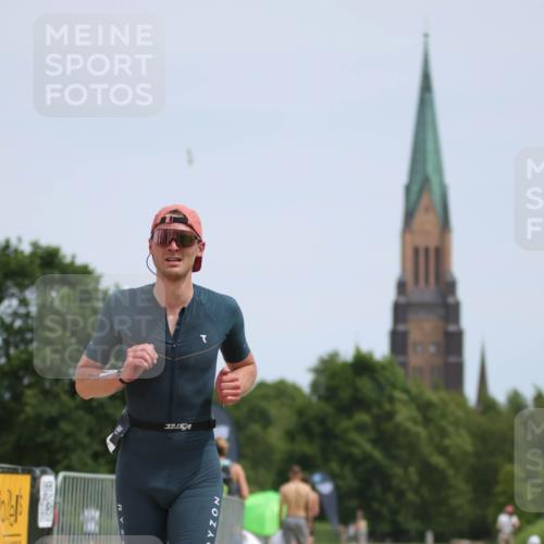 22.06.2025 - Viking Triathlon H.Heesch http://msf.ph/oto/8102462 22.06.2025 13:19:37 Laufen 185, 235 meine-sportfotos.de