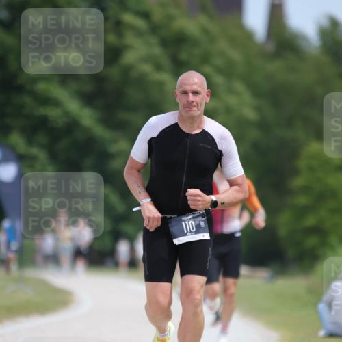 22.06.2025 - Viking Triathlon H.Heesch http://msf.ph/oto/8102495 22.06.2025 13:20:18 Laufen 33, 110 meine-sportfotos.de