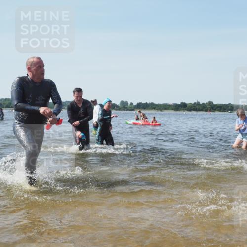 22.06.2025 - Viking Triathlon KatJ http://msf.ph/oto/8102502 22.06.2025 10:34:16 Schwimmen 46, 70, 294, 297, 429, 486, 520, 527, 618, 635 meine-sportfotos.de
