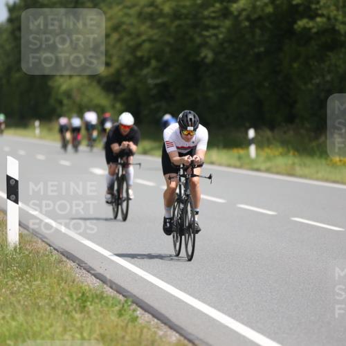 22.06.2025 - Viking Triathlon Yannick Fuchs http://msf.ph/oto/8102503 22.06.2025 12:05:32 Radfahren 47, 102, 158, 183, 232, 609, 612, 652 meine-sportfotos.de
