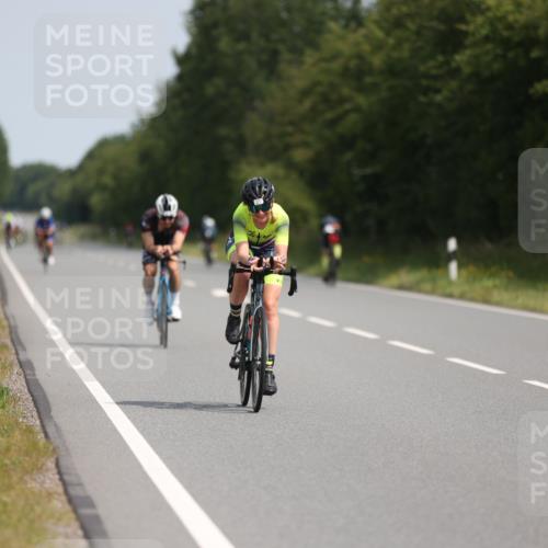 22.06.2025 - Viking Triathlon Yannick Fuchs http://msf.ph/oto/8102513 22.06.2025 11:26:29 Radfahren 61, 236, 659 meine-sportfotos.de