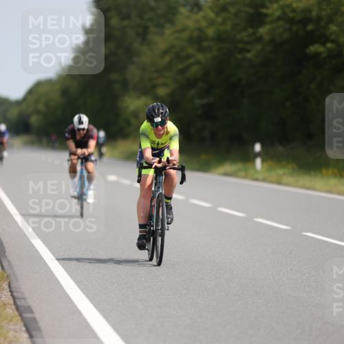 22.06.2025 - Viking Triathlon Yannick Fuchs http://msf.ph/oto/8102520 22.06.2025 11:26:29 Radfahren 61, 236, 659 meine-sportfotos.de