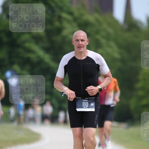 22.06.2025 - Viking Triathlon H.Heesch http://msf.ph/oto/8102526 22.06.2025 13:20:18 Laufen 33, 110 meine-sportfotos.de