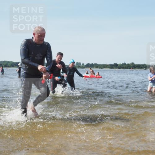 22.06.2025 - Viking Triathlon KatJ http://msf.ph/oto/8102534 22.06.2025 10:34:16 Schwimmen 46, 70, 294, 297, 429, 486, 520, 527, 618, 635 meine-sportfotos.de