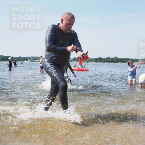 22.06.2025 - Viking Triathlon KatJ http://msf.ph/oto/8102564 22.06.2025 10:34:17 Schwimmen 46, 70, 294, 297, 486, 520, 527, 618, 635 meine-sportfotos.de