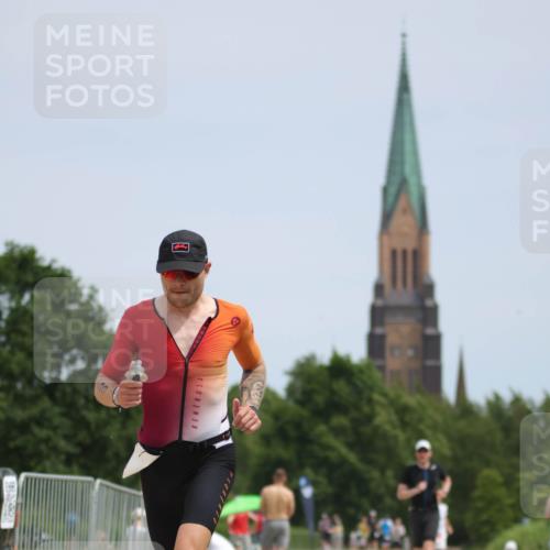 22.06.2025 - Viking Triathlon H.Heesch http://msf.ph/oto/8102574 22.06.2025 13:20:24 Laufen 33, 110 meine-sportfotos.de