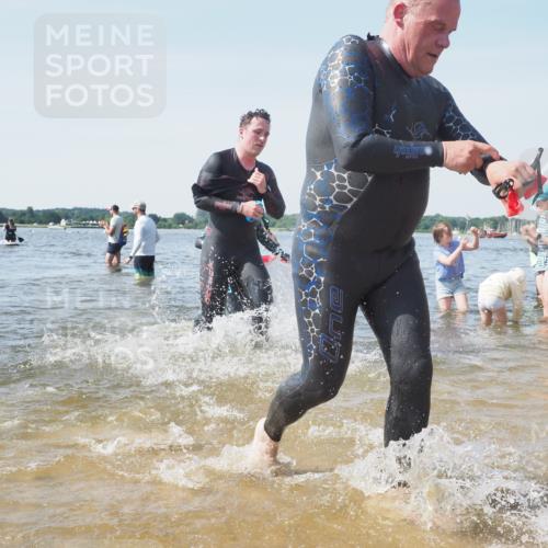 22.06.2025 - Viking Triathlon KatJ http://msf.ph/oto/8102579 22.06.2025 10:34:17 Schwimmen 46, 70, 294, 297, 486, 520, 527, 618, 635 meine-sportfotos.de
