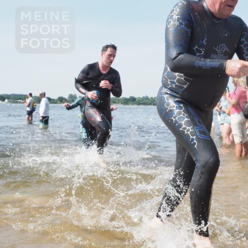 22.06.2025 - Viking Triathlon KatJ http://msf.ph/oto/8102612 22.06.2025 10:34:18 Schwimmen 46, 70, 294, 297, 306, 430, 486, 520, 527, 618, 635 meine-sportfotos.de