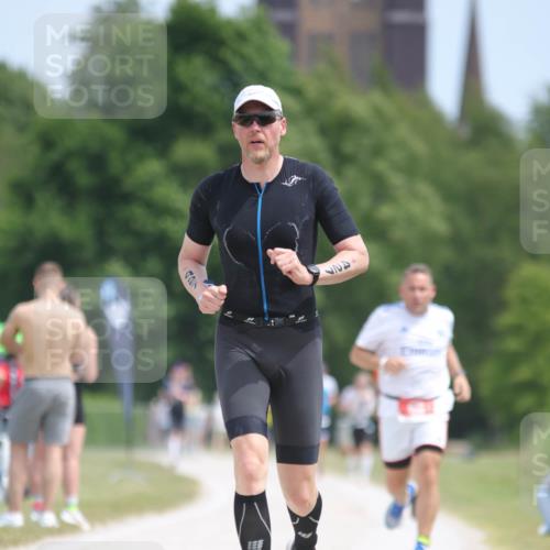 22.06.2025 - Viking Triathlon H.Heesch http://msf.ph/oto/8102615 22.06.2025 13:20:28 Laufen 33, 427, 638 meine-sportfotos.de