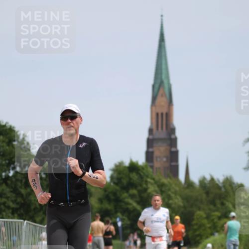 22.06.2025 - Viking Triathlon H.Heesch http://msf.ph/oto/8102660 22.06.2025 13:20:32 Laufen 427, 638 meine-sportfotos.de