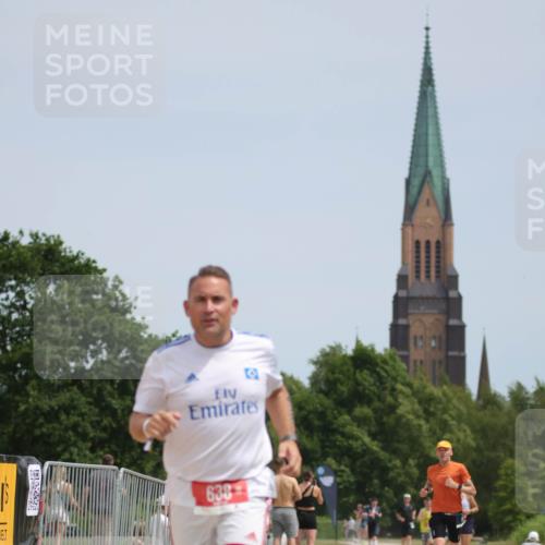 22.06.2025 - Viking Triathlon H.Heesch http://msf.ph/oto/8102715 22.06.2025 13:20:35 Laufen 157, 427, 638 meine-sportfotos.de