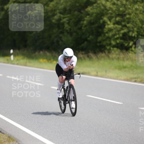 22.06.2025 - Viking Triathlon Yannick Fuchs http://msf.ph/oto/8102746 22.06.2025 12:05:39 Radfahren 47, 102, 145, 158, 176, 183, 232, 368, 485, 543, 609, 637, 652 meine-sportfotos.de