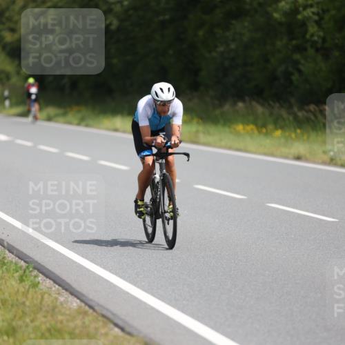 22.06.2025 - Viking Triathlon Yannick Fuchs http://msf.ph/oto/8102762 22.06.2025 12:05:40 Radfahren 47, 102, 145, 158, 176, 183, 368, 485, 543, 637, 652 meine-sportfotos.de