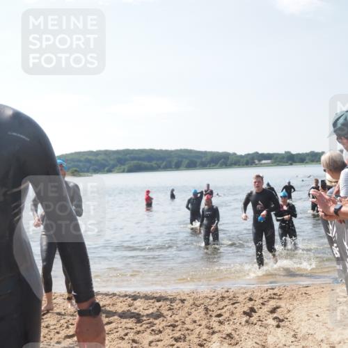 22.06.2025 - Viking Triathlon MichiJ http://msf.ph/oto/8102764 22.06.2025 10:46:11 Schwimmen 121, 144, 213, 217, 342, 525, 647 meine-sportfotos.de