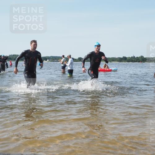 22.06.2025 - Viking Triathlon KatJ http://msf.ph/oto/8102781 22.06.2025 10:34:25 Schwimmen 294, 306, 366, 430, 486, 520, 527, 546 meine-sportfotos.de