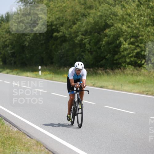 22.06.2025 - Viking Triathlon Yannick Fuchs http://msf.ph/oto/8102786 22.06.2025 12:05:40 Radfahren 47, 102, 145, 158, 176, 183, 368, 485, 543, 637, 652 meine-sportfotos.de