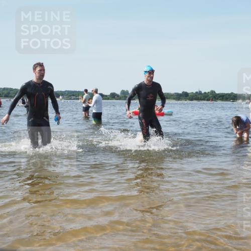 22.06.2025 - Viking Triathlon KatJ http://msf.ph/oto/8102806 22.06.2025 10:34:25 Schwimmen 294, 306, 366, 430, 486, 520, 527, 546 meine-sportfotos.de