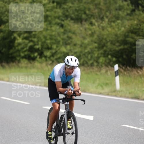 22.06.2025 - Viking Triathlon Yannick Fuchs http://msf.ph/oto/8102817 22.06.2025 12:05:41 Radfahren 47, 102, 145, 158, 176, 183, 368, 425, 485, 543, 637, 652 meine-sportfotos.de