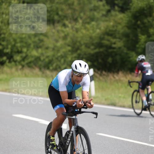 22.06.2025 - Viking Triathlon Yannick Fuchs http://msf.ph/oto/8102825 22.06.2025 12:05:41 Radfahren 47, 102, 145, 158, 176, 183, 368, 425, 485, 543, 637, 652 meine-sportfotos.de