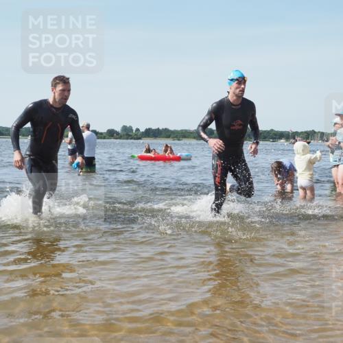 22.06.2025 - Viking Triathlon KatJ http://msf.ph/oto/8102839 22.06.2025 10:34:26 Schwimmen 294, 306, 366, 430, 486, 520, 527, 546 meine-sportfotos.de