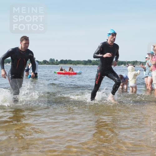 22.06.2025 - Viking Triathlon KatJ http://msf.ph/oto/8102848 22.06.2025 10:34:26 Schwimmen 294, 306, 366, 430, 486, 520, 527, 546 meine-sportfotos.de