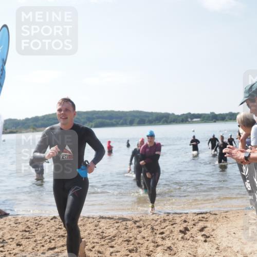 22.06.2025 - Viking Triathlon MichiJ http://msf.ph/oto/8102871 22.06.2025 10:46:14 Schwimmen 121, 144, 213, 217, 225, 406, 525, 647 meine-sportfotos.de