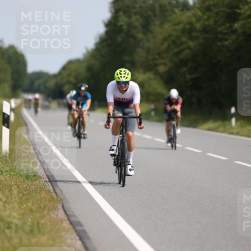 22.06.2025 - Viking Triathlon Yannick Fuchs http://msf.ph/oto/8102874 22.06.2025 11:26:46 Radfahren 59, 163, 176, 357, 386, 415, 485 meine-sportfotos.de