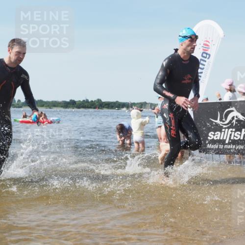 22.06.2025 - Viking Triathlon KatJ http://msf.ph/oto/8102884 22.06.2025 10:34:27 Schwimmen 294, 306, 341, 366, 430, 486, 520, 527, 546 meine-sportfotos.de