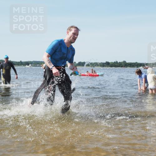 22.06.2025 - Viking Triathlon KatJ http://msf.ph/oto/8102986 22.06.2025 10:34:30 Schwimmen 247, 294, 306, 341, 366, 430, 486, 520, 546 meine-sportfotos.de