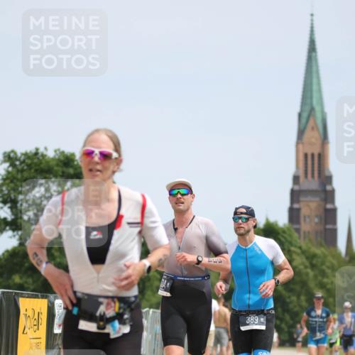 22.06.2025 - Viking Triathlon H.Heesch http://msf.ph/oto/8103000 22.06.2025 13:20:58 Laufen 17, 46, 266, 334, 389, 526 meine-sportfotos.de