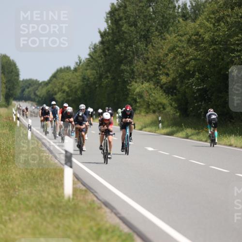22.06.2025 - Viking Triathlon Yannick Fuchs http://msf.ph/oto/8103009 22.06.2025 12:05:58 Radfahren 20, 70, 88, 134, 177, 265, 300, 304, 447, 456 meine-sportfotos.de