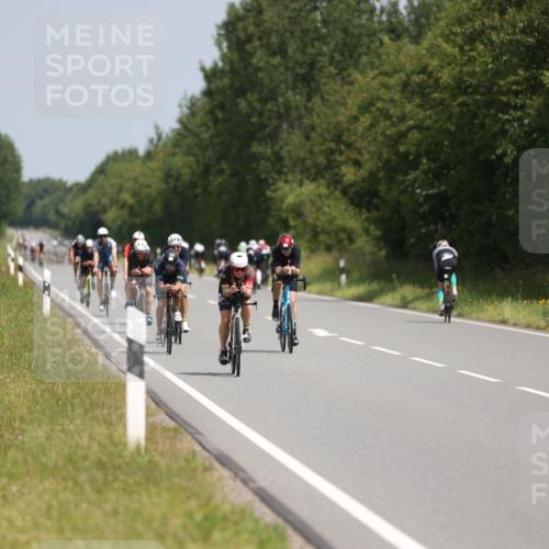 22.06.2025 - Viking Triathlon Yannick Fuchs http://msf.ph/oto/8103027 22.06.2025 12:05:58 Radfahren 20, 70, 88, 134, 177, 265, 300, 304, 447, 456 meine-sportfotos.de