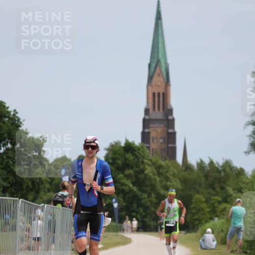 22.06.2025 - Viking Triathlon H.Heesch http://msf.ph/oto/8103061 22.06.2025 13:21:06 Laufen 17, 248, 286, 389 meine-sportfotos.de