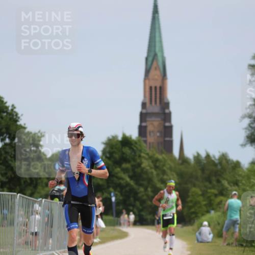 22.06.2025 - Viking Triathlon H.Heesch http://msf.ph/oto/8103068 22.06.2025 13:21:06 Laufen 17, 248, 286, 389 meine-sportfotos.de
